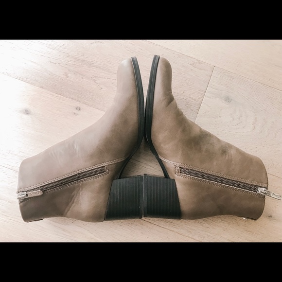 Tan ankle boots - Picture 4 of 4